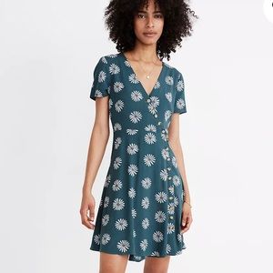 Madewell Big Daisy Button Front Dress